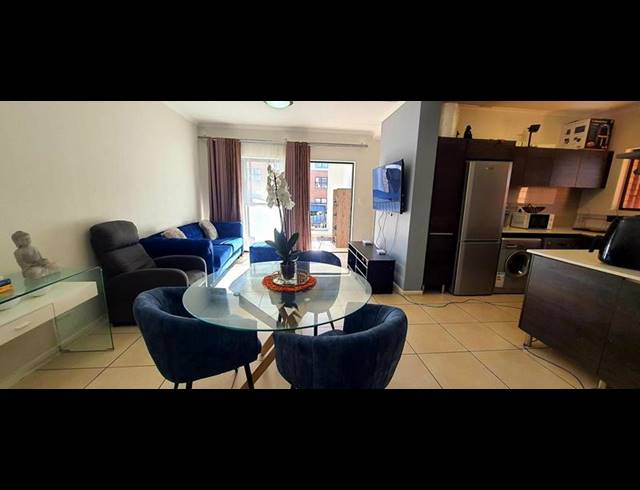3 BEDROOM APARTMENT FOR SALE IN OLIVEDALE